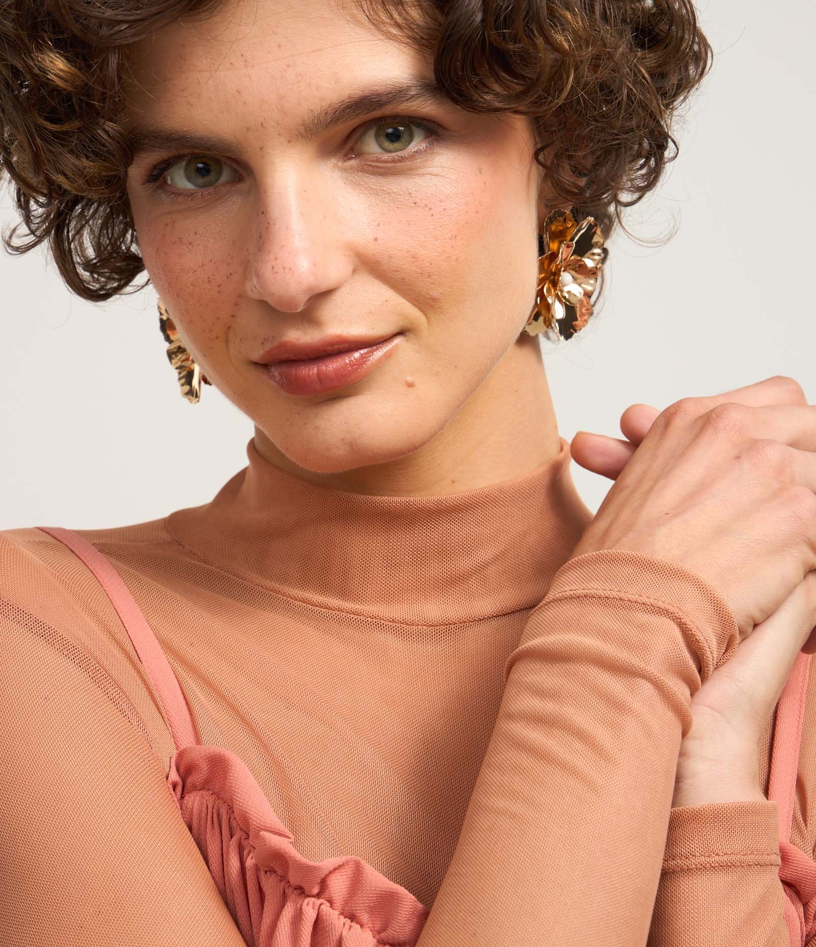 Blusa em Tule Segunda Pele com Transparência Marrom 3