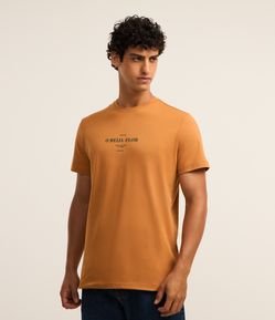 Camiseta em Algodão com Estampa Lettering O Beija - Flor