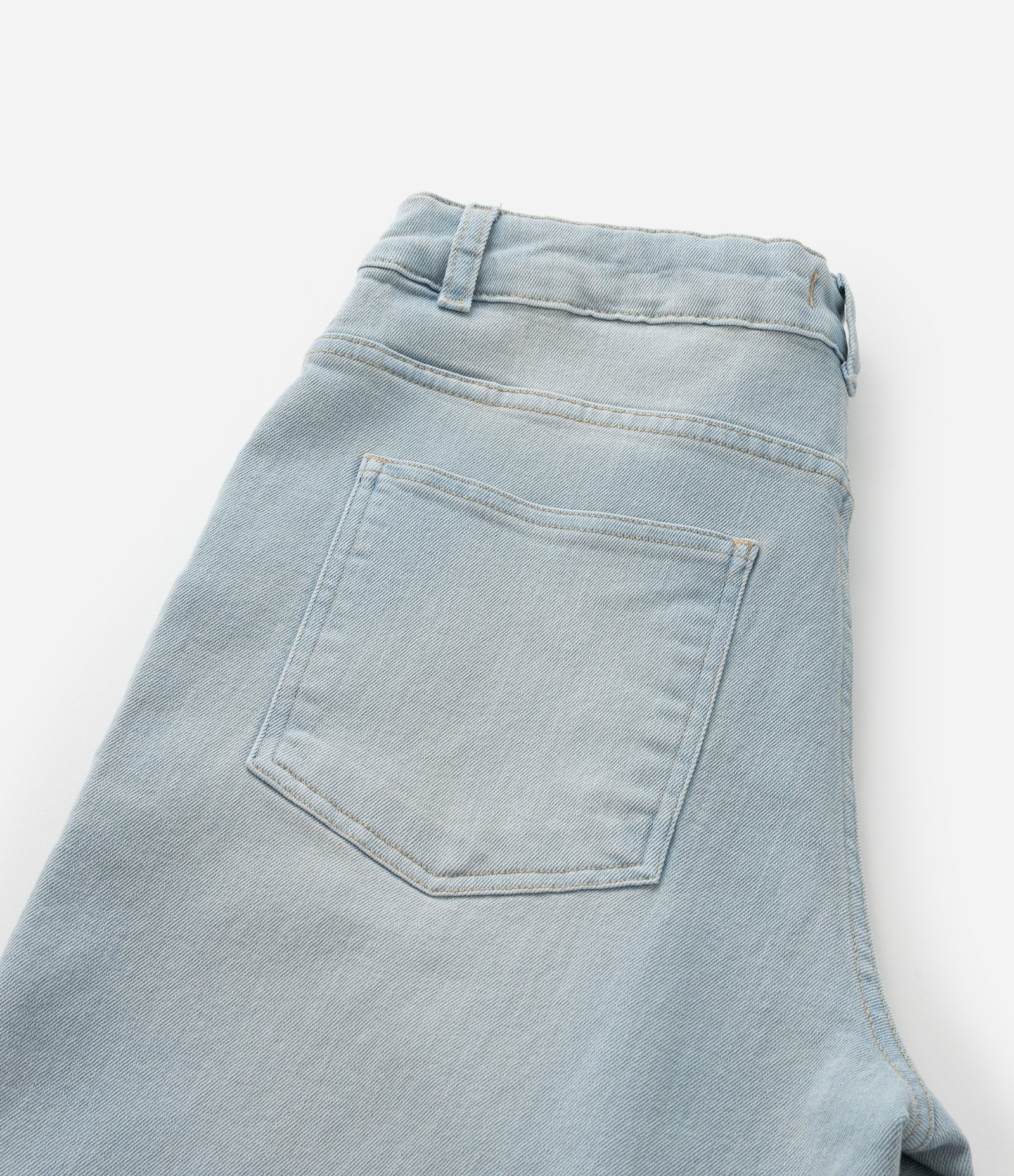 Bermuda Baggy Infantil em Jeans Dirty - Tam 5 a 14 anos Azul Claro 4