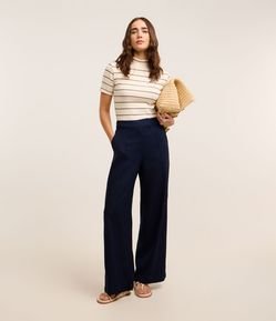 Calça Pantalona em Viscolinho com Fechamento Frontal