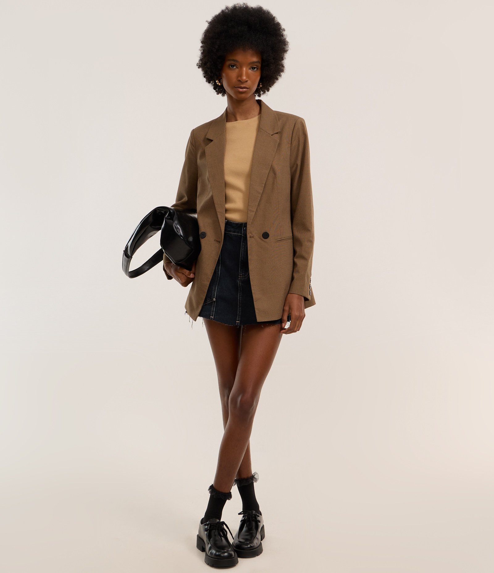 Blusa em Tricô com Manga Longa Bege 2