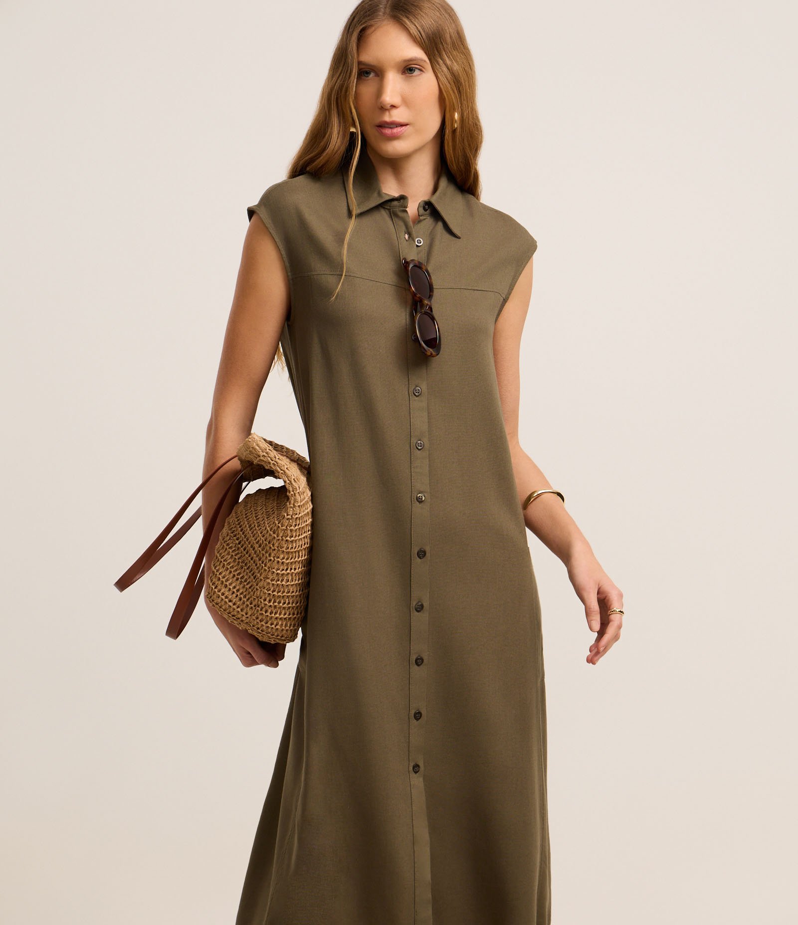 Vestido Chemise Plano com Linho e Botões Verde 1