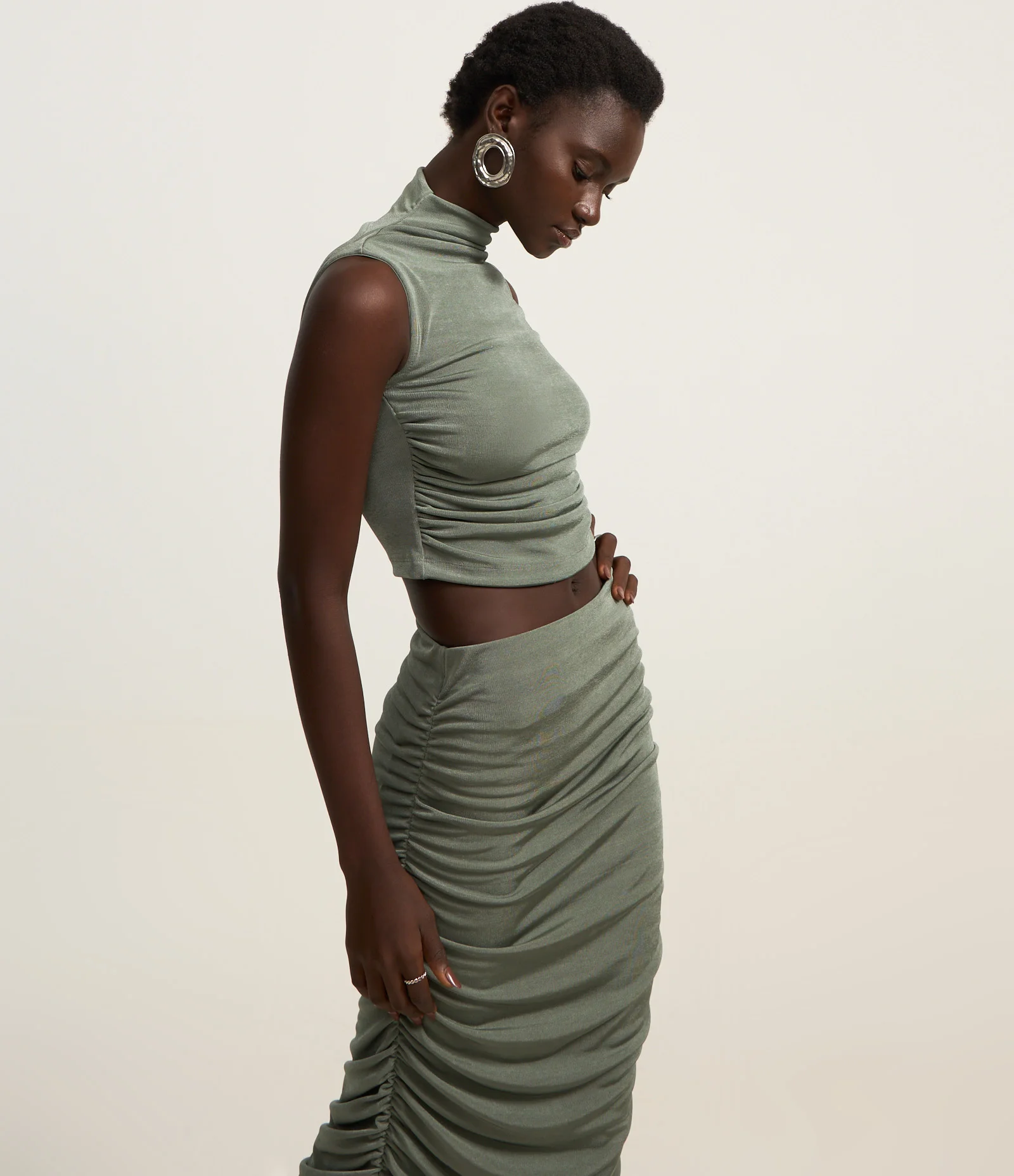 Saia New Midi Franzida em Ribana Verde Acinzentado 2