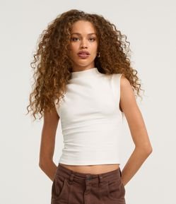 Blusa em Ribana com Golinha Alta e Cava Estendida