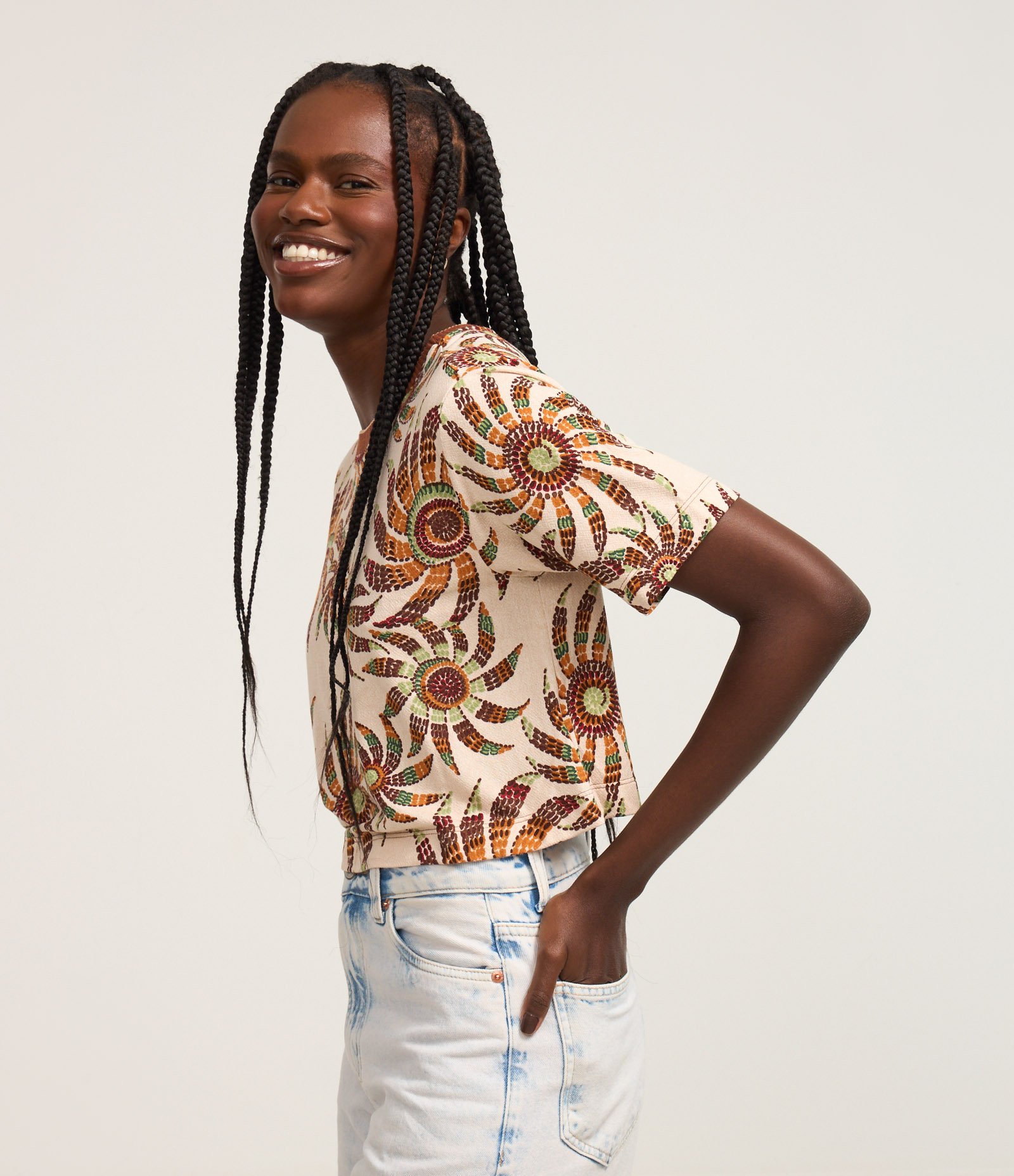 Blusa Cropped com Gola Retilínea e Estampa Floral Off White 1
