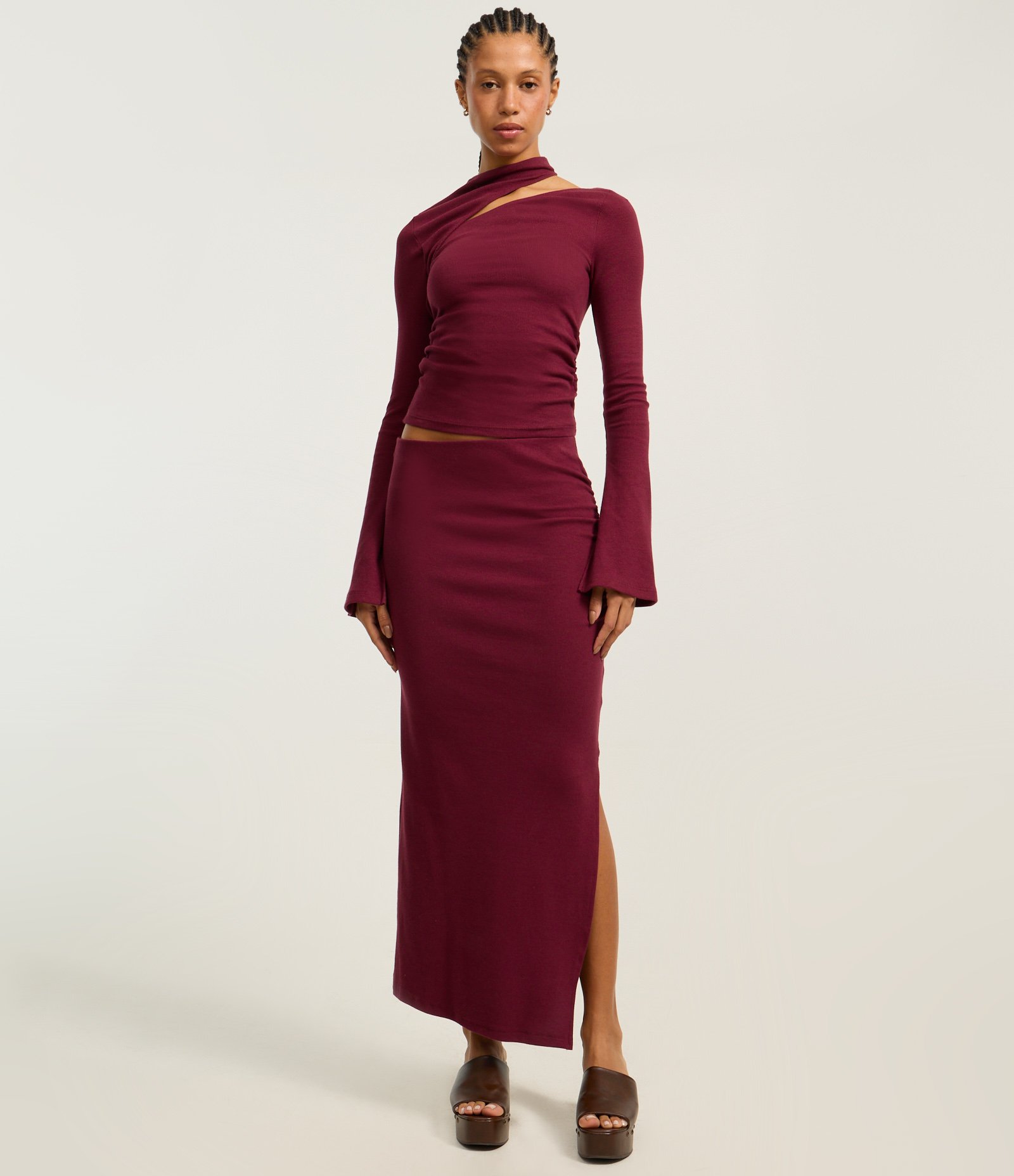 Blusa em Algodão Agroecológico com Recorte Vazado e Manga Flare Vinho 2