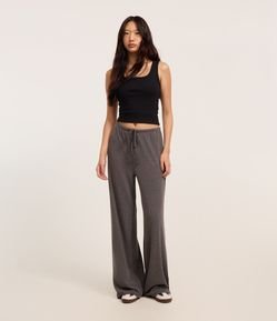 Calça Flare Canelada com Amarração no Cós