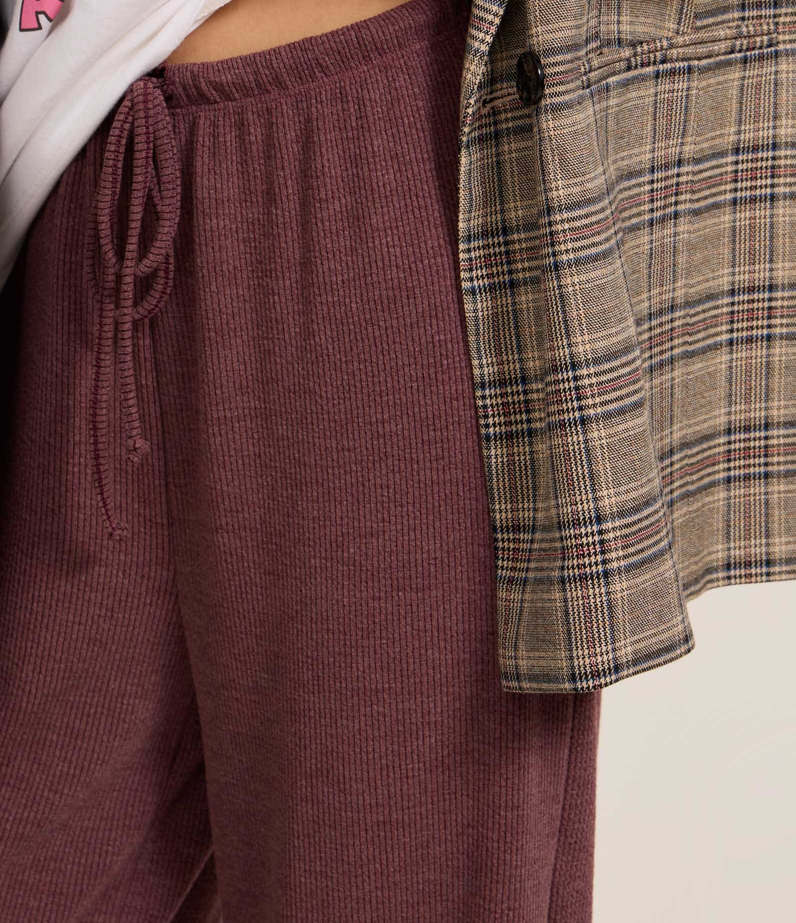 Calça Flare Canelada com Amarração no Cós Vinho 4