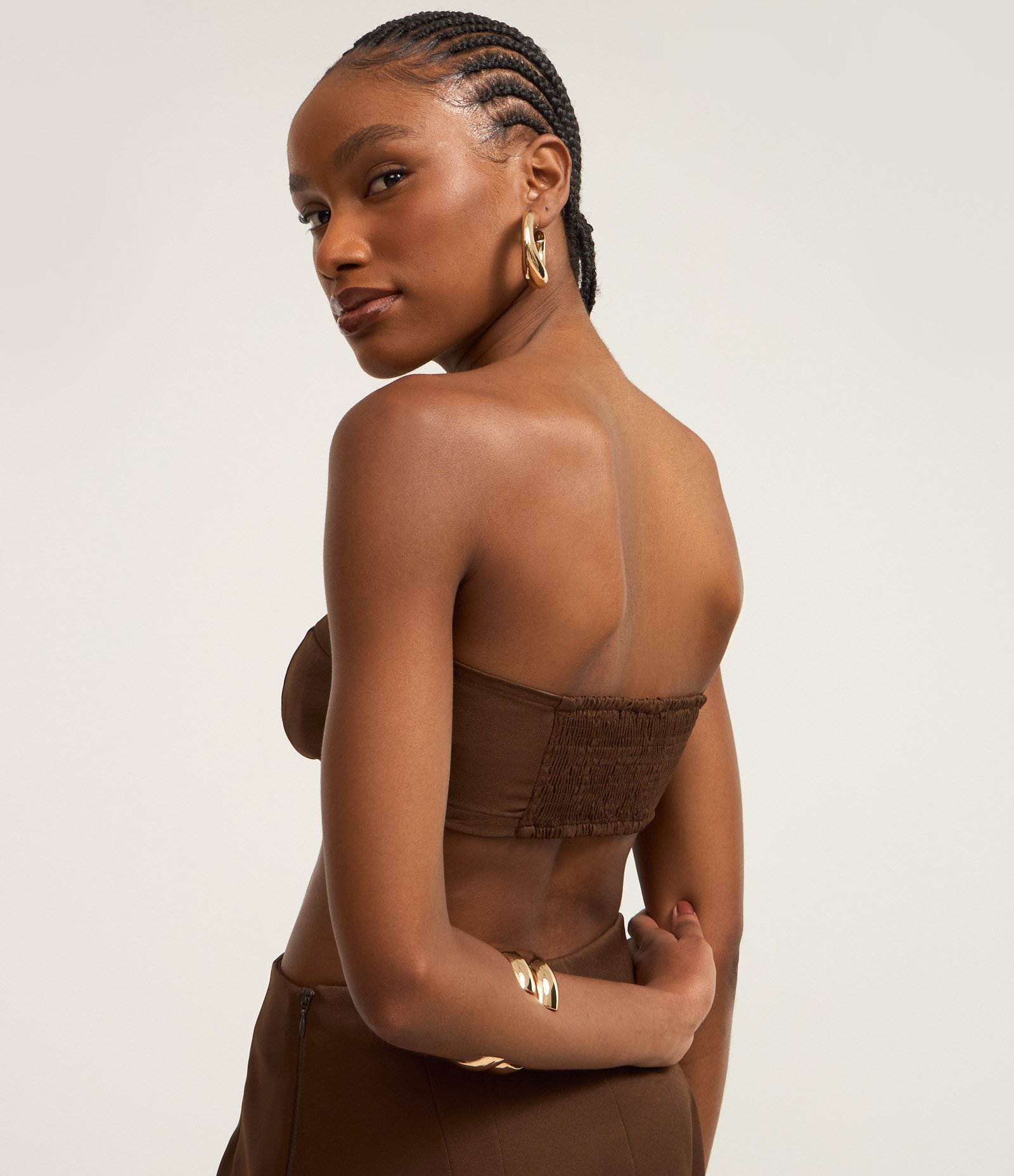 Top Faixa em Alfaiataria com Lastex Marrom 3