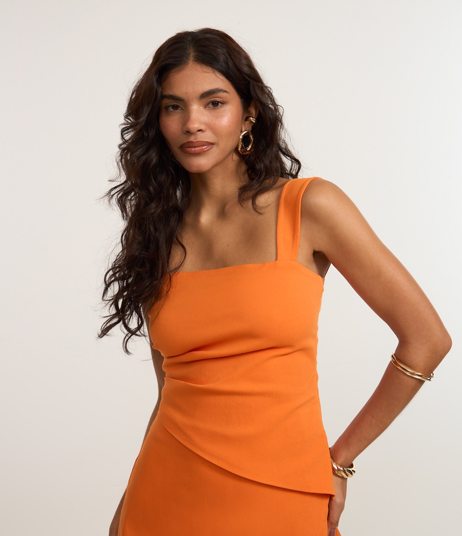 Blusa Alongada em Bengaline com Barra Assimétrica Laranja 1