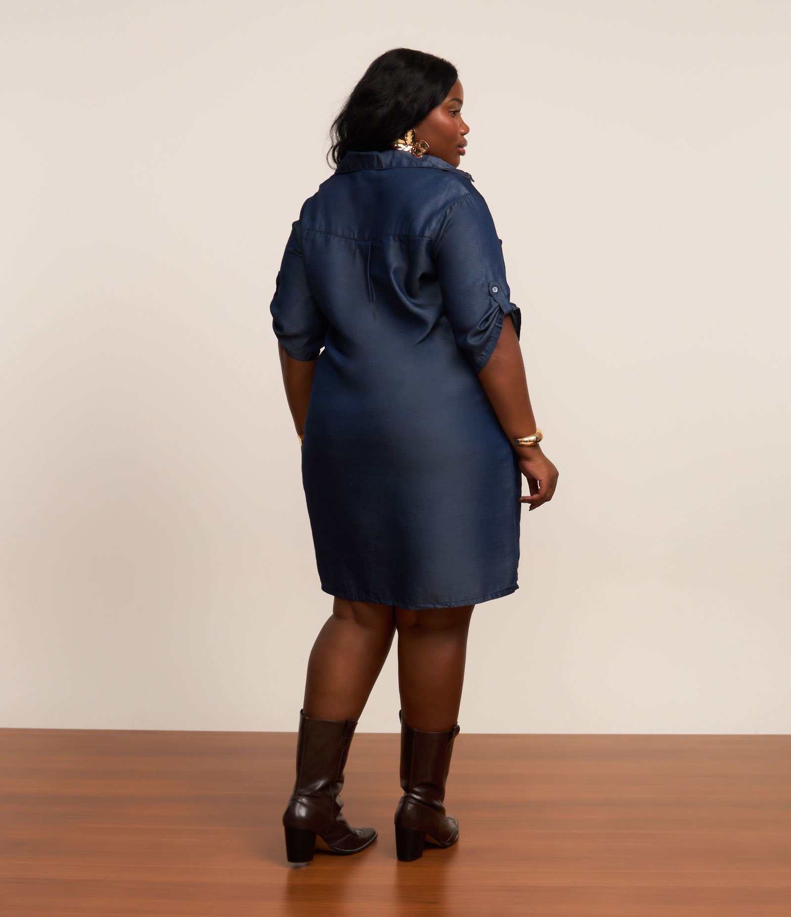 Vestido Chemise Jeans com Bolsos Curve & Plus Size Azul Marinho 3