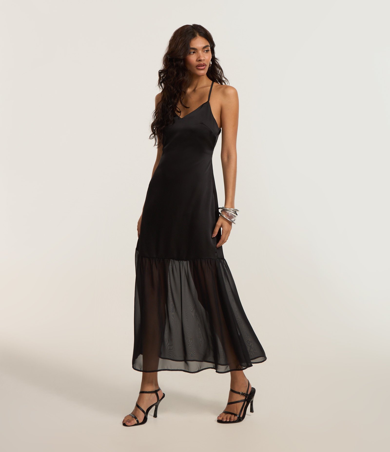 Vestido New Midi Acetinado com Costas Abertas e Detalhe Metal Orgânico Preto 1