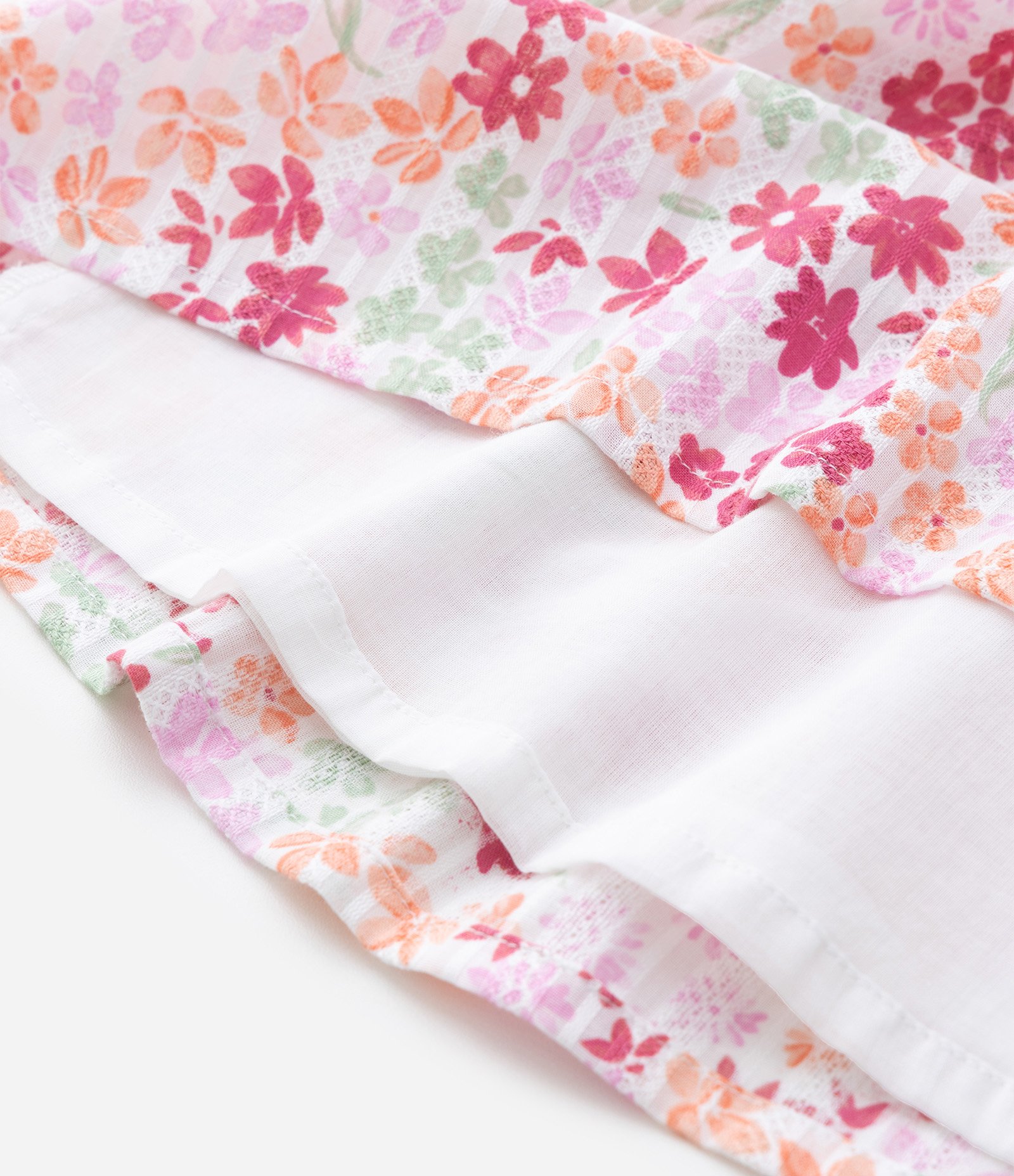 Vestido Infantil Maquinetado com Cut Out e Estampa Floral - Tam 7 a 14 Anos Multicores 5