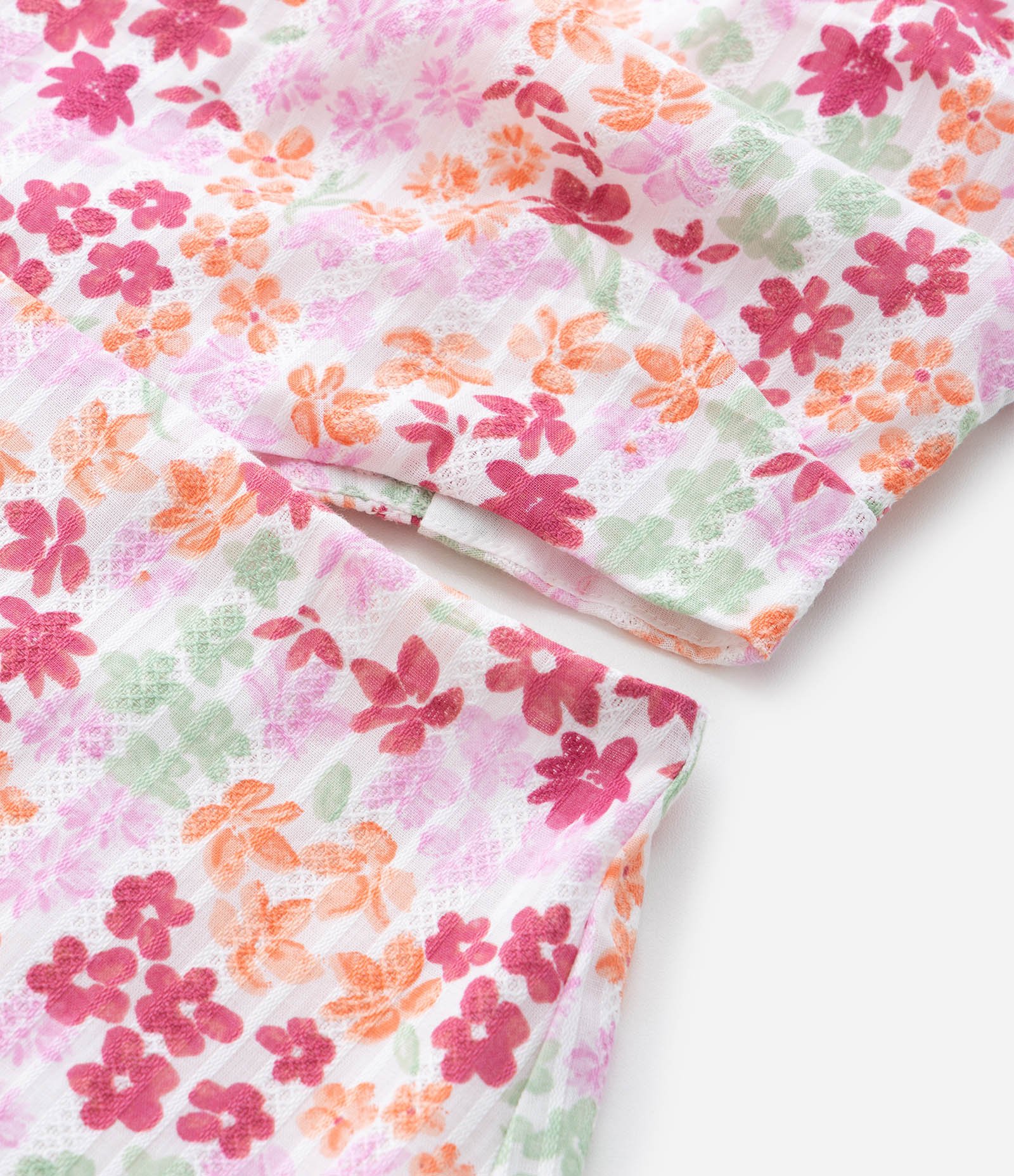 Vestido Infantil Maquinetado com Cut Out e Estampa Floral - Tam 7 a 14 Anos Multicores 6