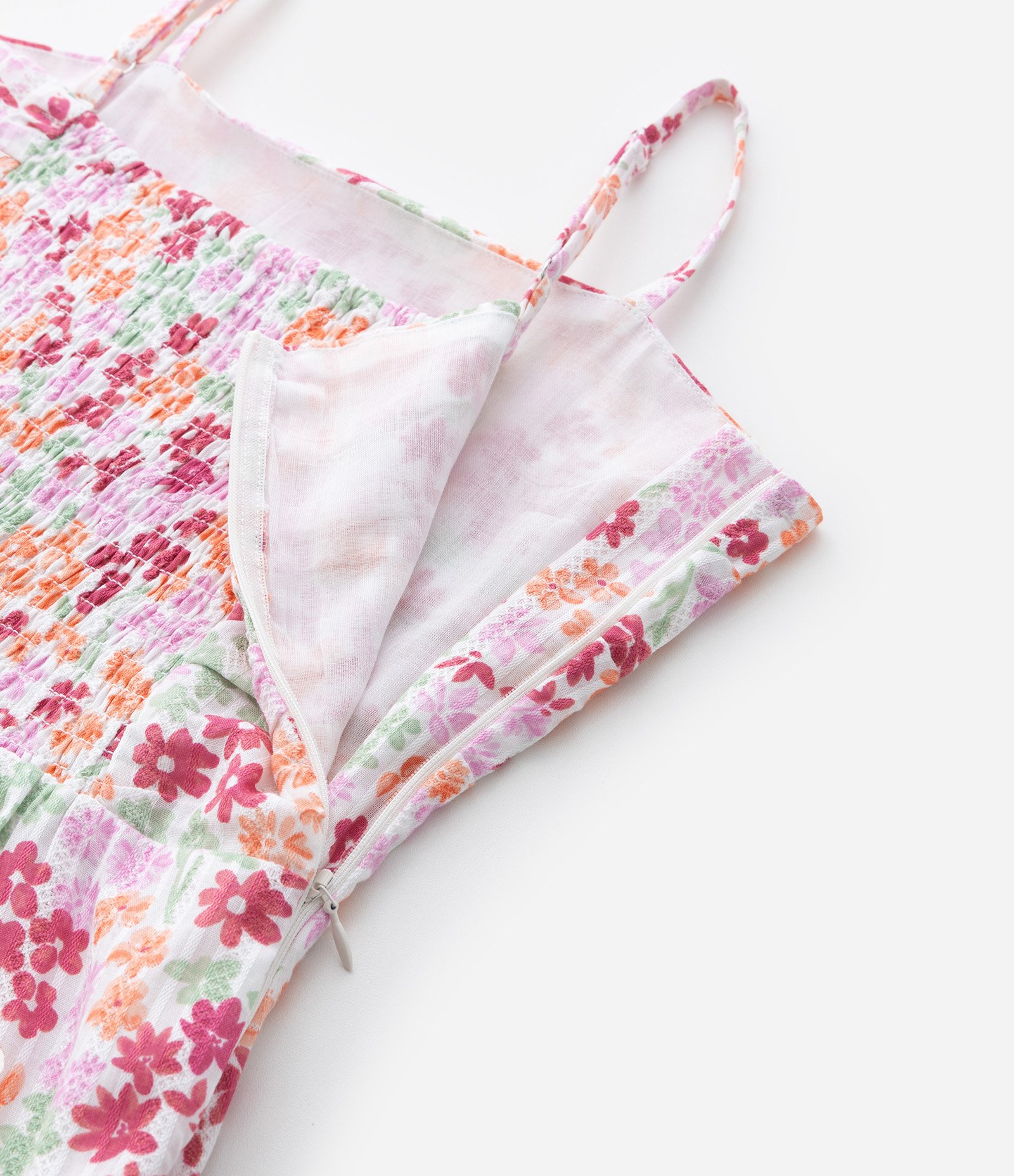 Vestido Infantil Maquinetado com Cut Out e Estampa Floral - Tam 7 a 14 Anos Multicores 8