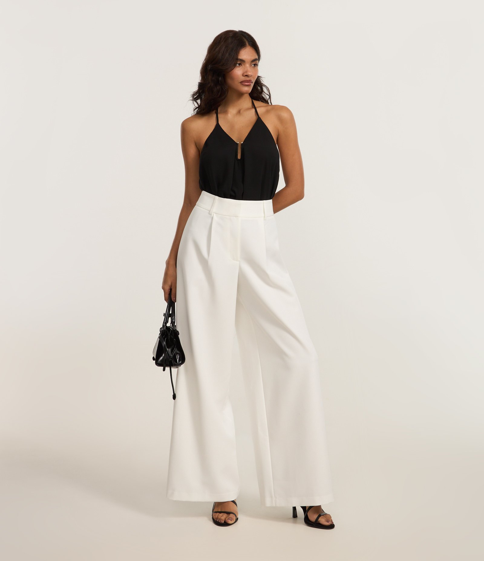 Calça Pantalona em Alfaiataria com Cós Largo e Pregas Branco 1