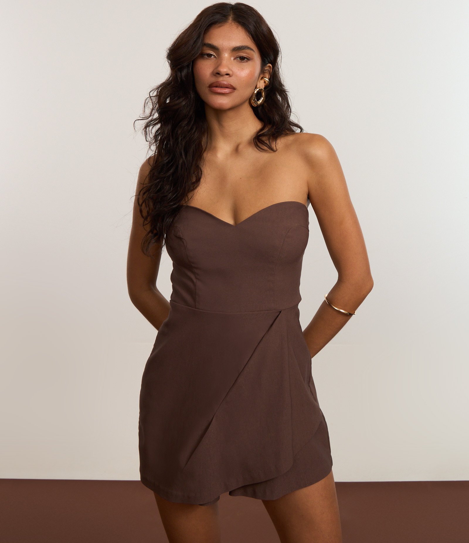 Macaquinho em Bengaline com Saia Sobreposta e Assimétrica Marrom 4