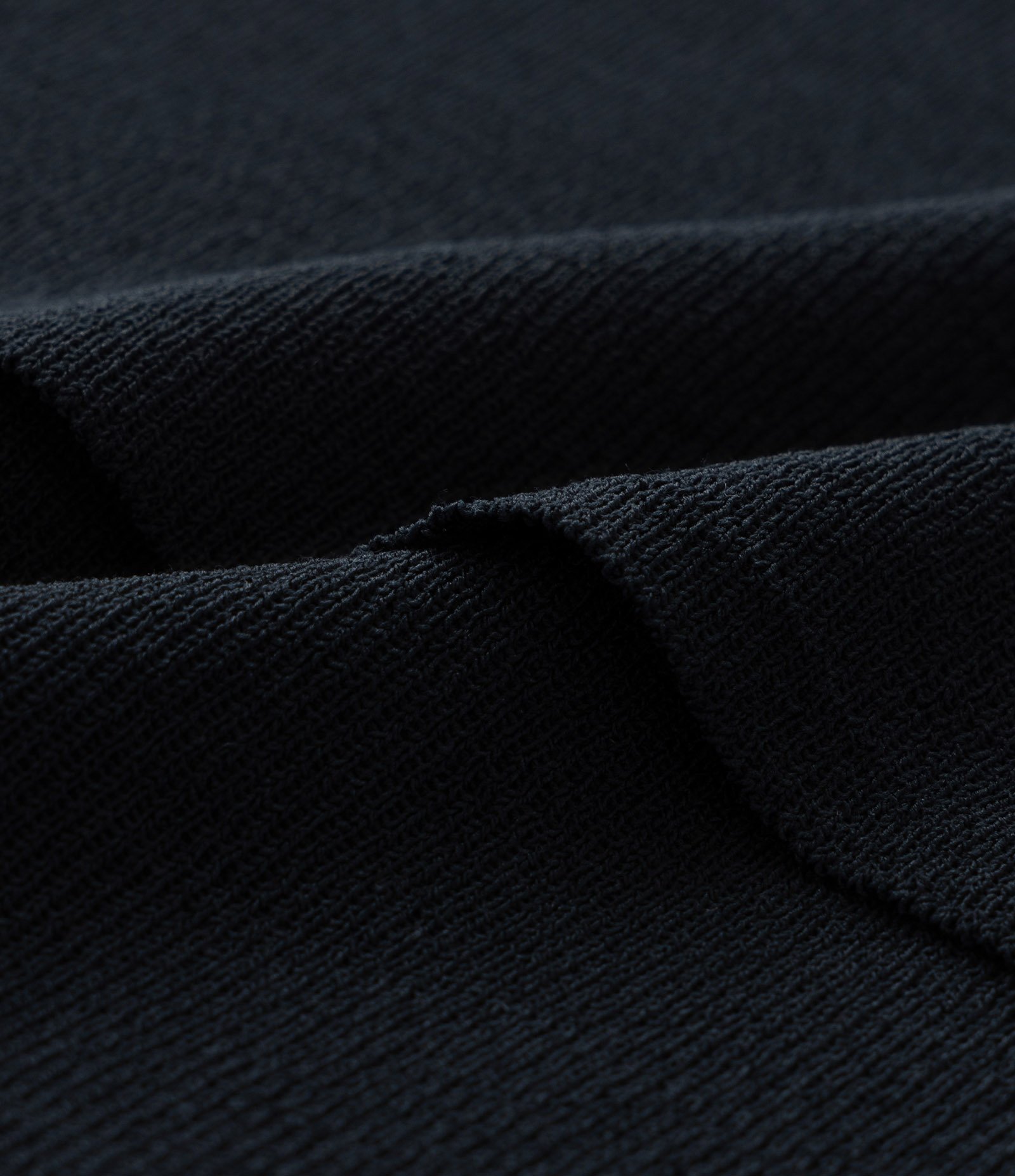 Blusa sem Manga em Tricô com Sobreposição e Fenda Lateral Curve & Plus Size Preto 7