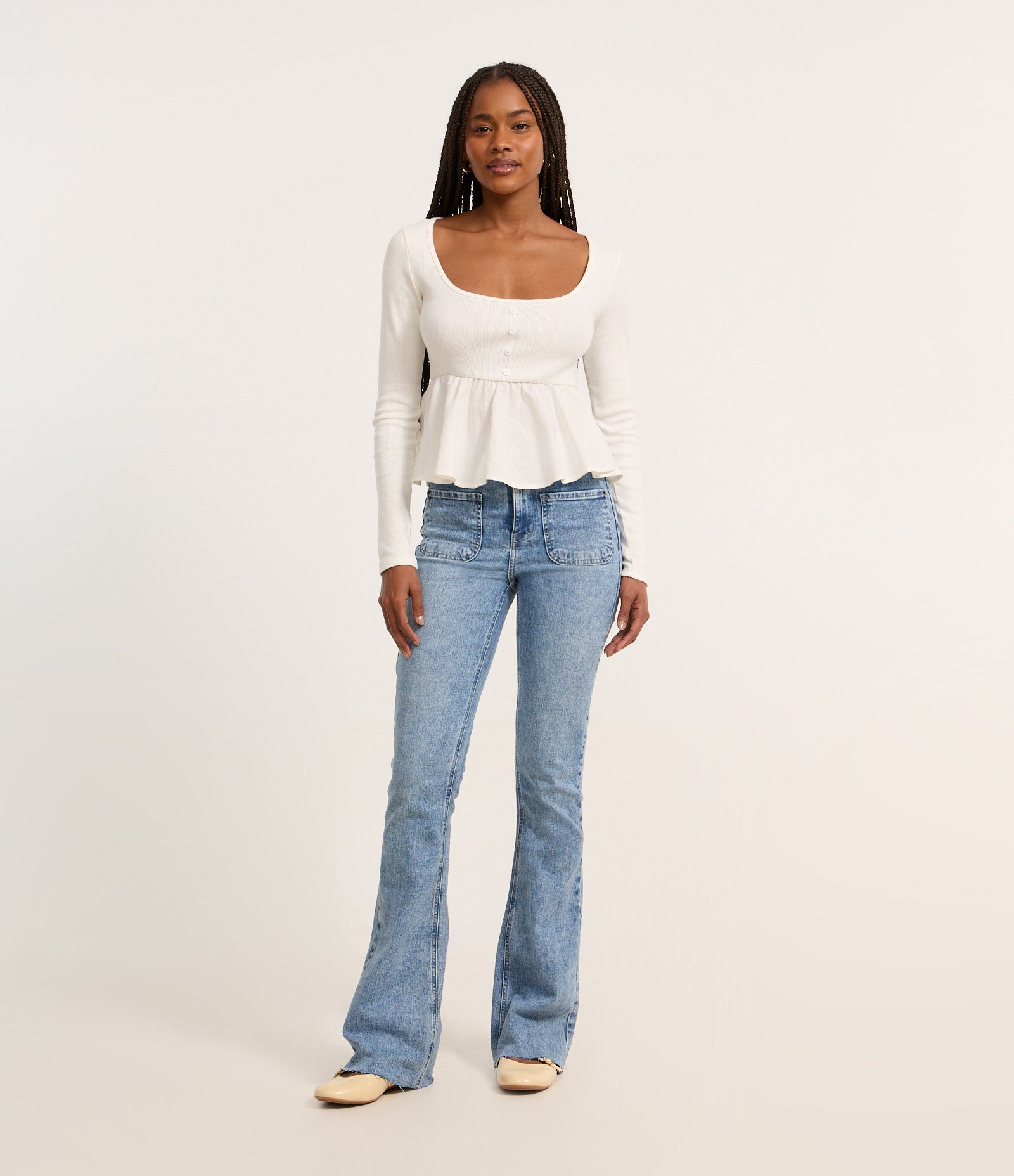 Calça Boot Cut em Jeans com Bolsos Frontais Azul 1