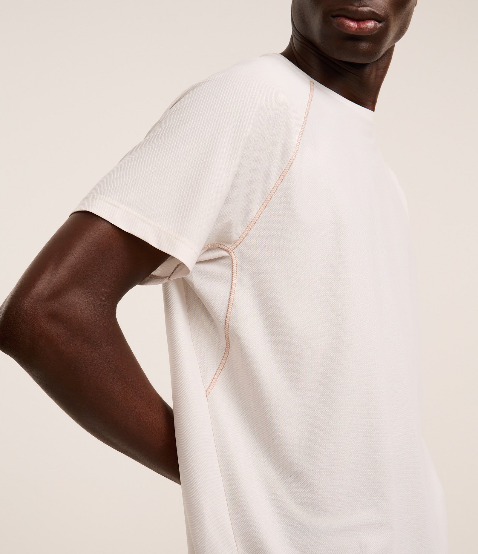 Camiseta em Tecnologia Dry com Costura Contrastante Off White 5