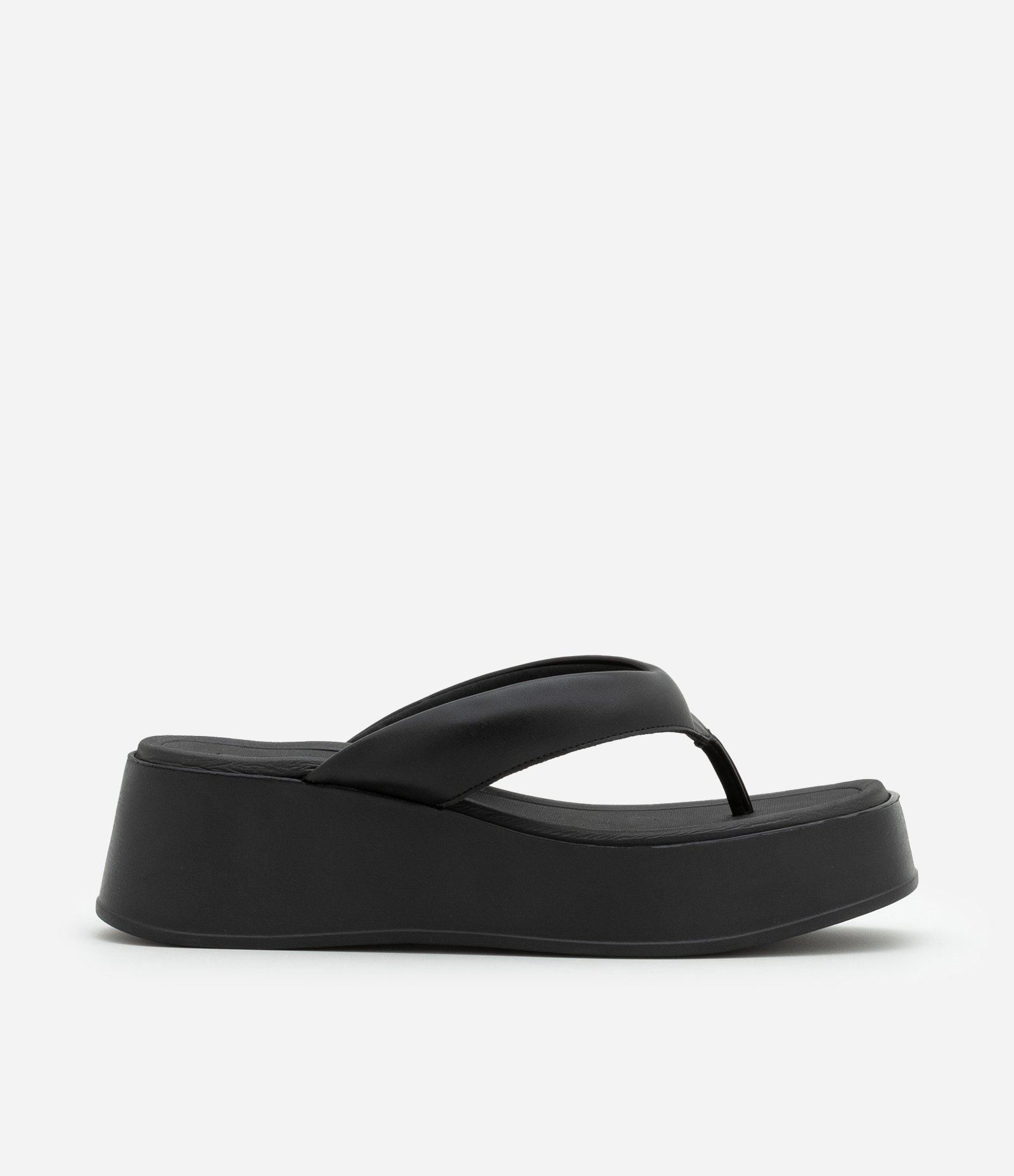 Sandália Flatform em PU Estilo Chinelinho Preto 1