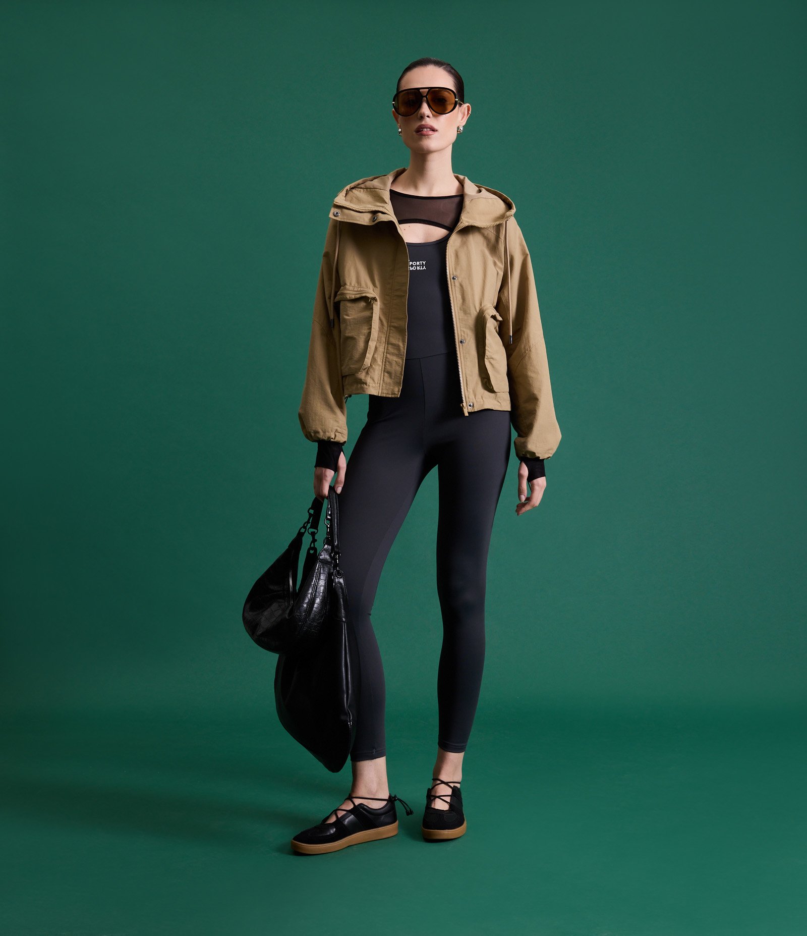 Macacão Esportivo em Microfibra com Recorte Vazado nas Costas Cinza 3