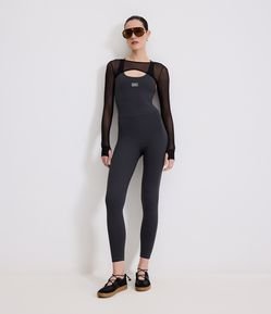 Macacão Esportivo em Microfibra com Recorte Vazado nas Costas