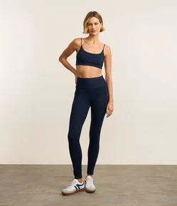 Calça Legging Esportiva em Microfibra com Bolso
