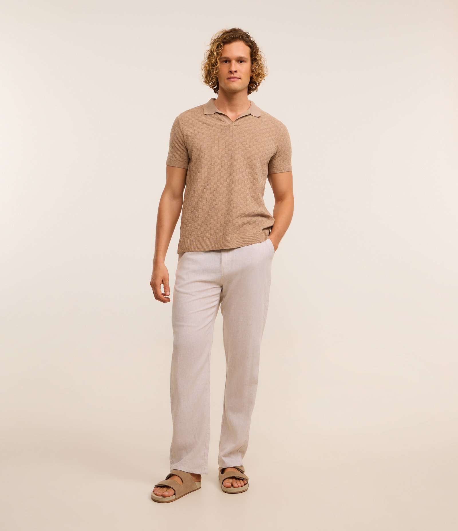 Camisa Regular com Gola Polo e Textura Trançada Marrom 2