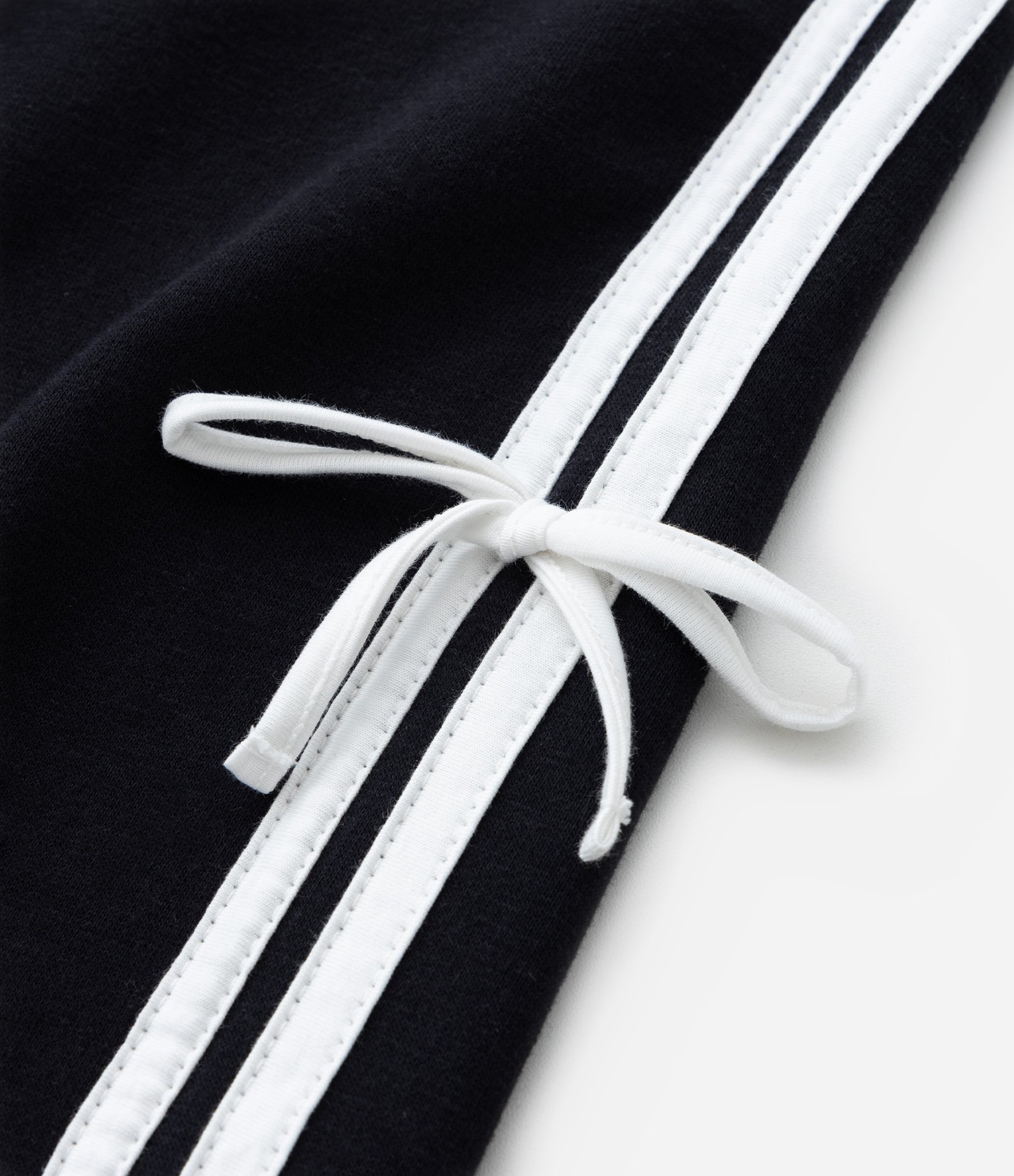 Calça Reta Infantil com Listras e Lacinho - Tam 7 a 14 Anos Preto 4