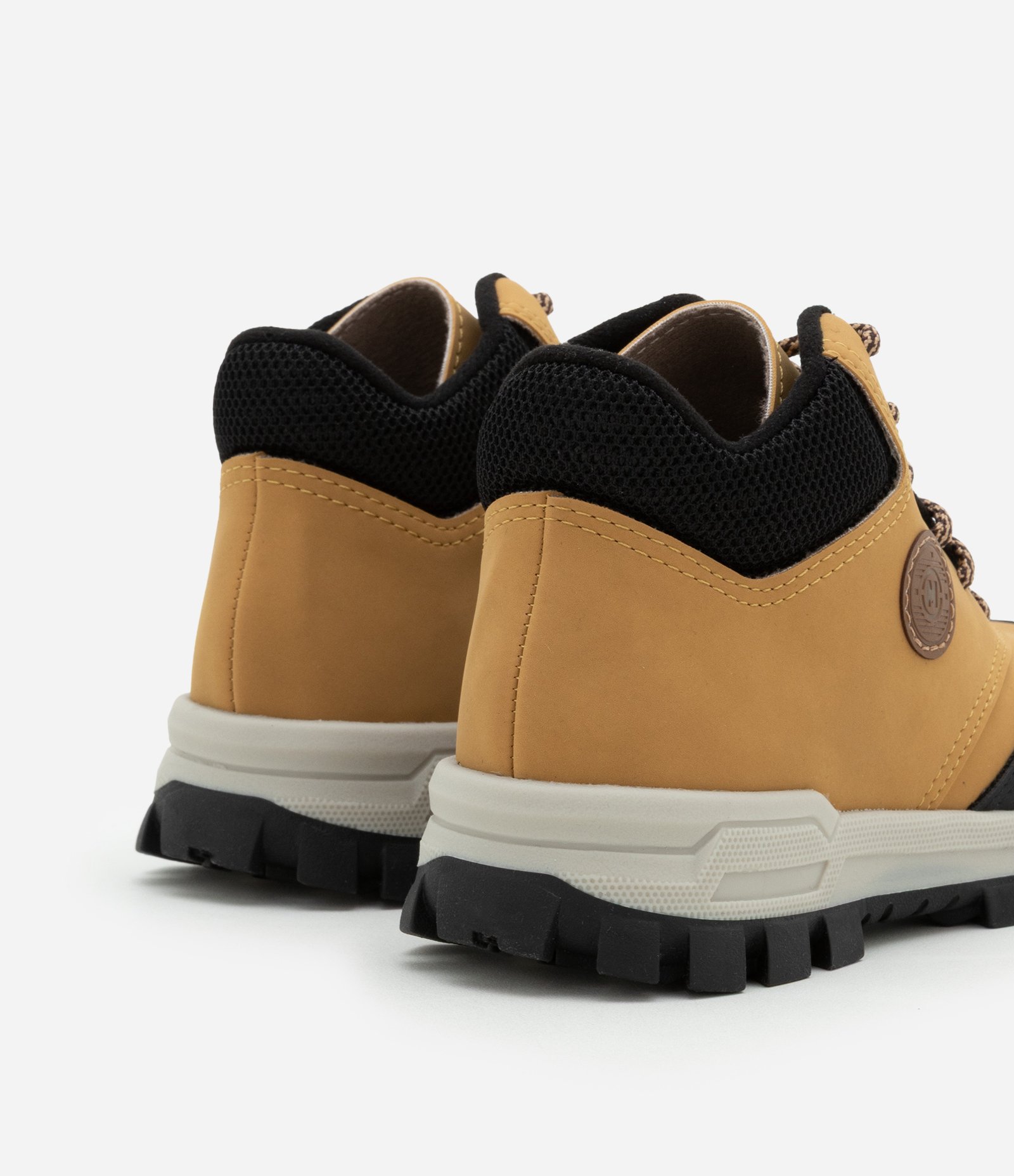 Bota Infantil Tratorada com Recortes Contrastantes - Tam 27 a 36 Amarelo 2