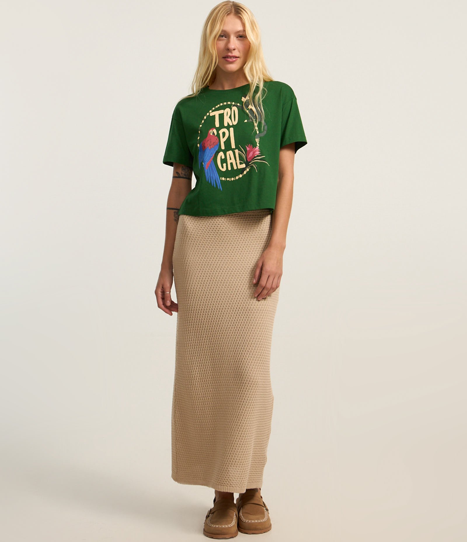 Blusa T-shirt Curta em Algodão com Estampa Tropical Verde 2