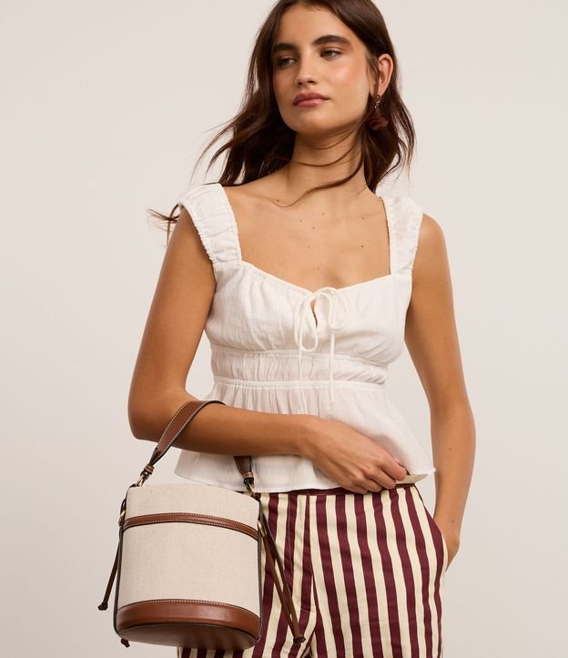 Bolsa Bucket Pequena com Fechamento de Saco Boho Romântico