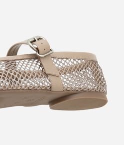 Sapatilha em PU com Textura Telinha e Bico Fino