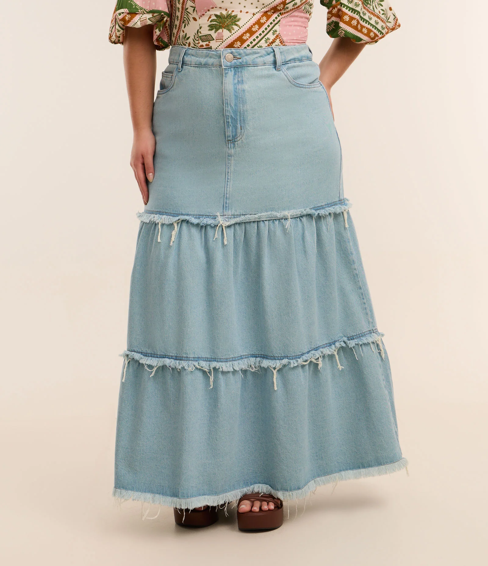 Saia Longa em Jeans com Babados Curve & Plus Size Azul 2