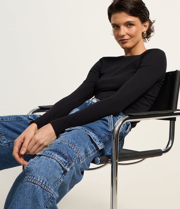 Cor: Preto | Tamanho: M