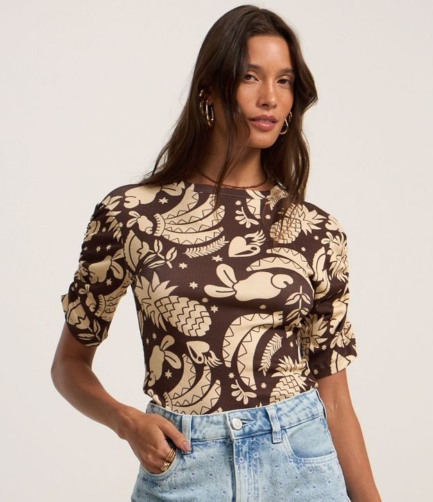 Blusa em Ribana com Franzidinho e Estampa de Frutas