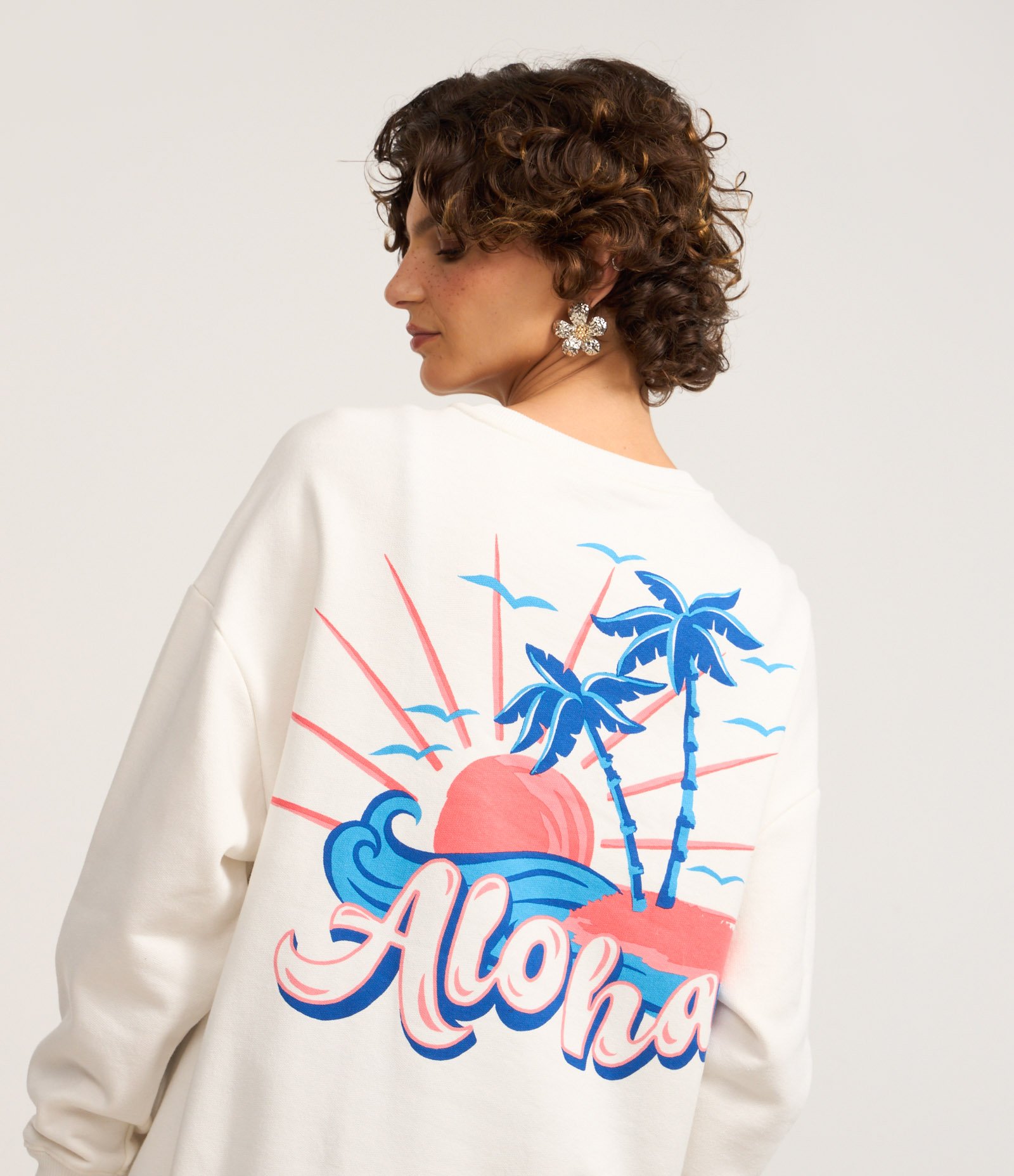 Moletom Over com Forro Fleece e Estampa Aloha Frente e Costas Off White 1