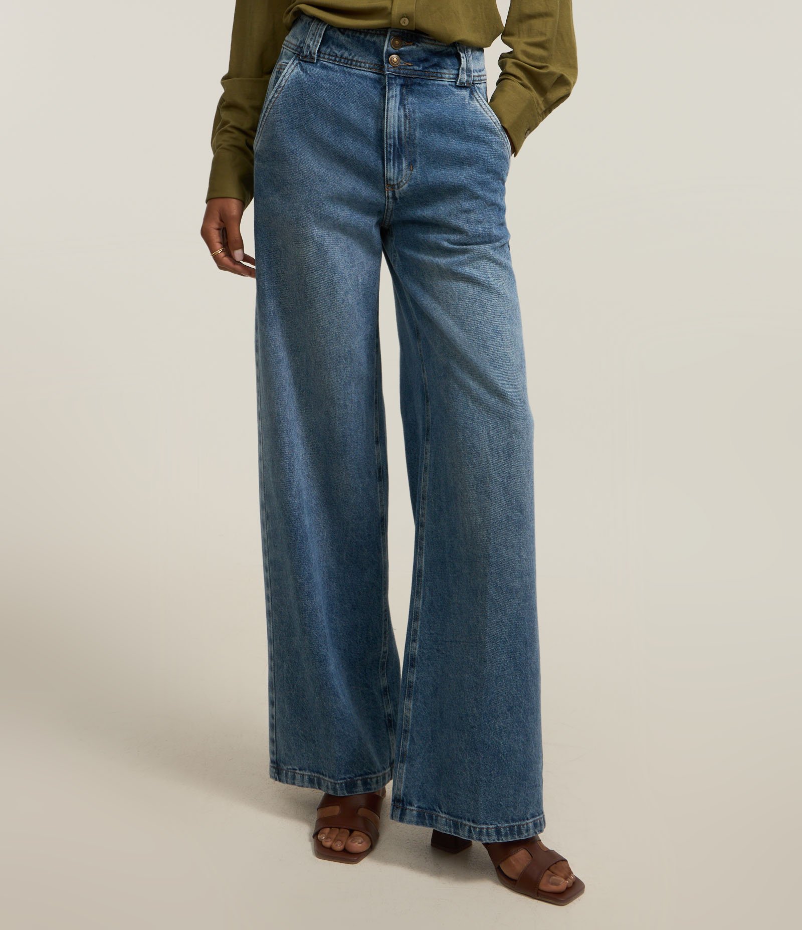 Calça Wide Leg em Jeans Destroyer e Bolsos Faca Azul 3