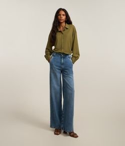 Calça Wide Leg em Jeans Destroyer e Bolsos Faca