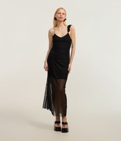 Vestido Reto Longo em Tule com Alça Floral Bordada