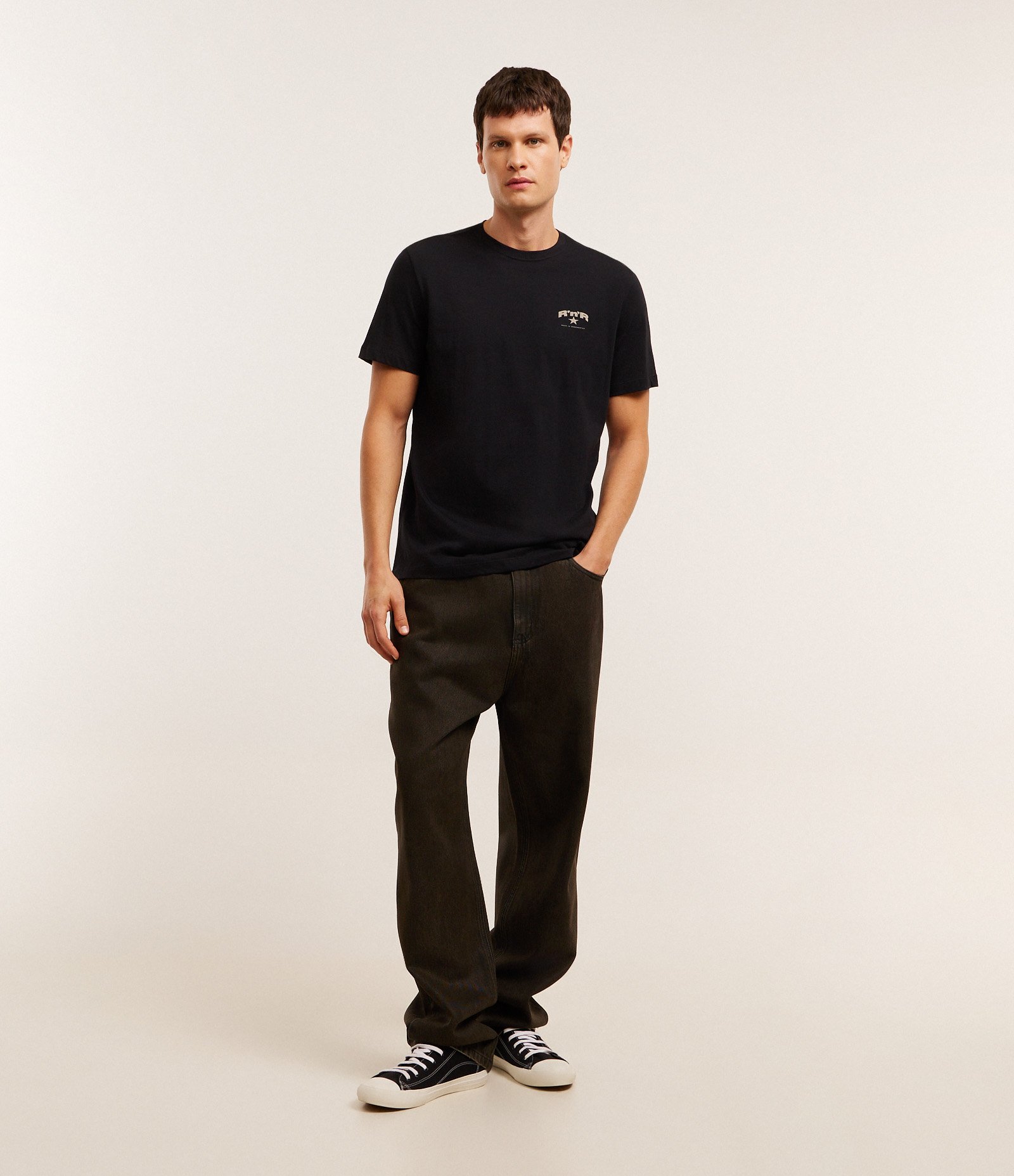 Camiseta Comfort com Estampa Liam Gallagher Preto 2