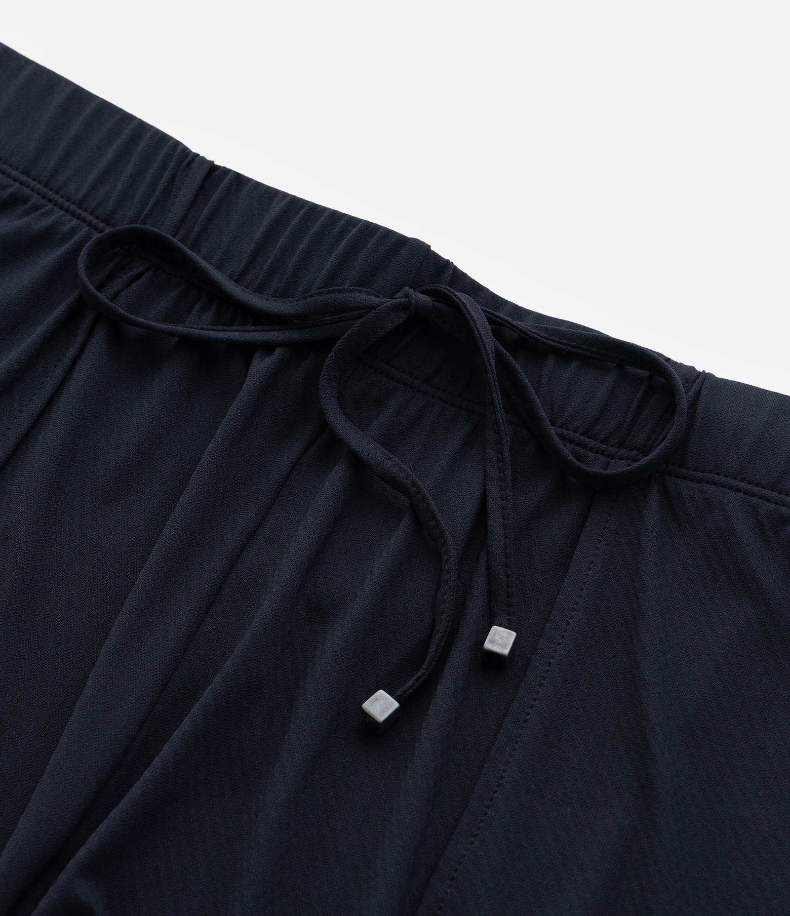 Saída de Praia Short Runner em Microfibra Curve Plus Size Preto 7