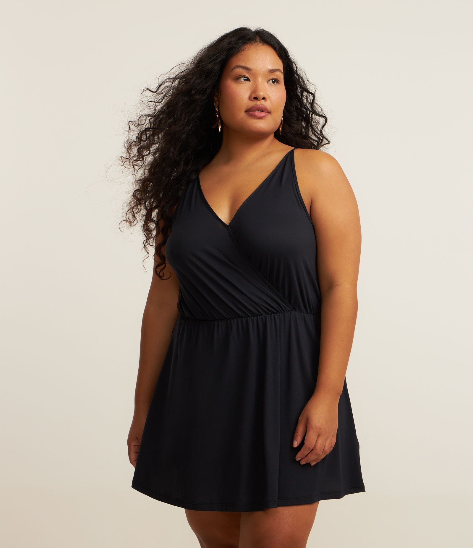 Saída de Praia Microfibra com Transpassado Curve & Plus Size Preto 1