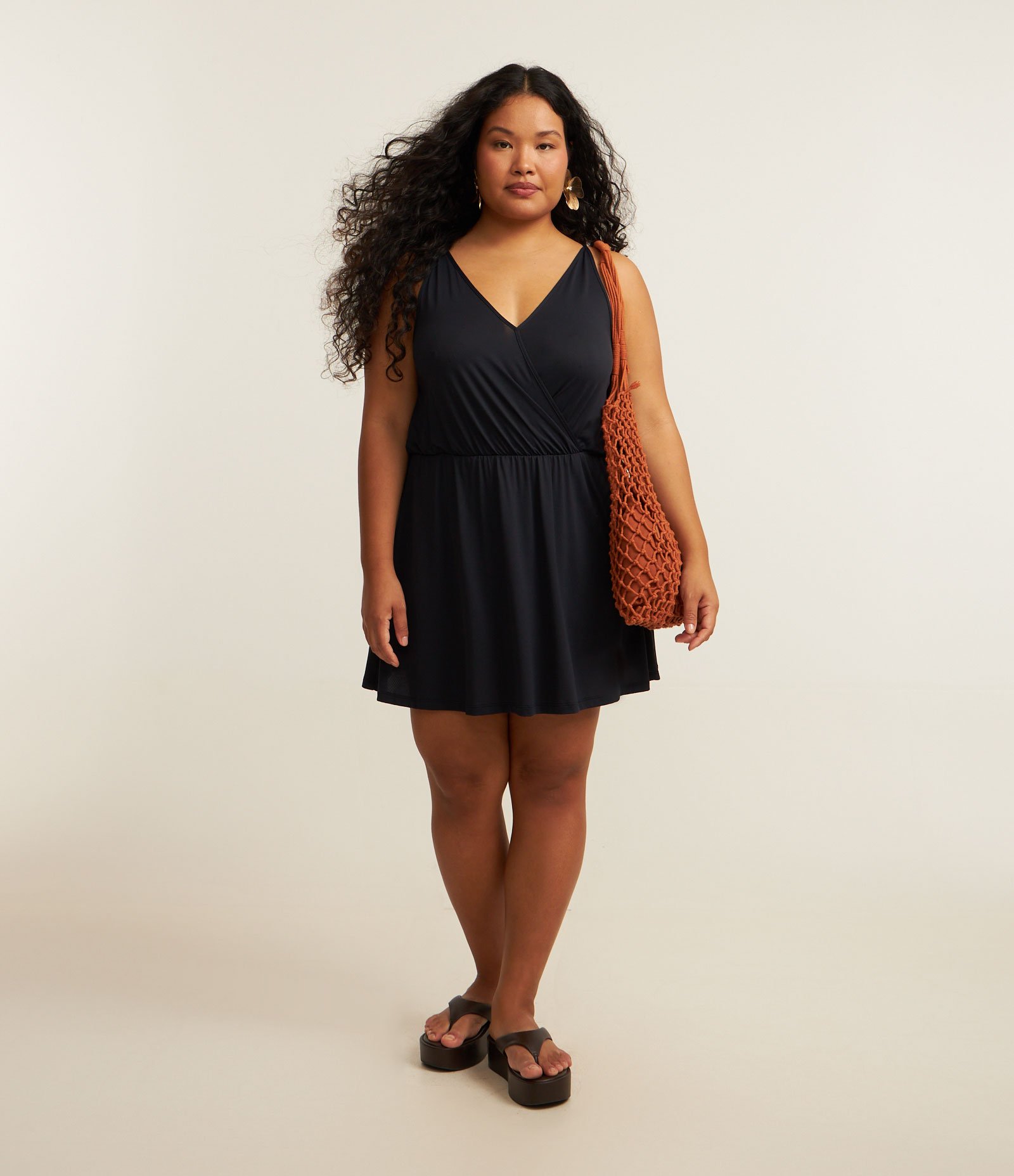 Saída de Praia Microfibra com Transpassado Curve & Plus Size Preto 2