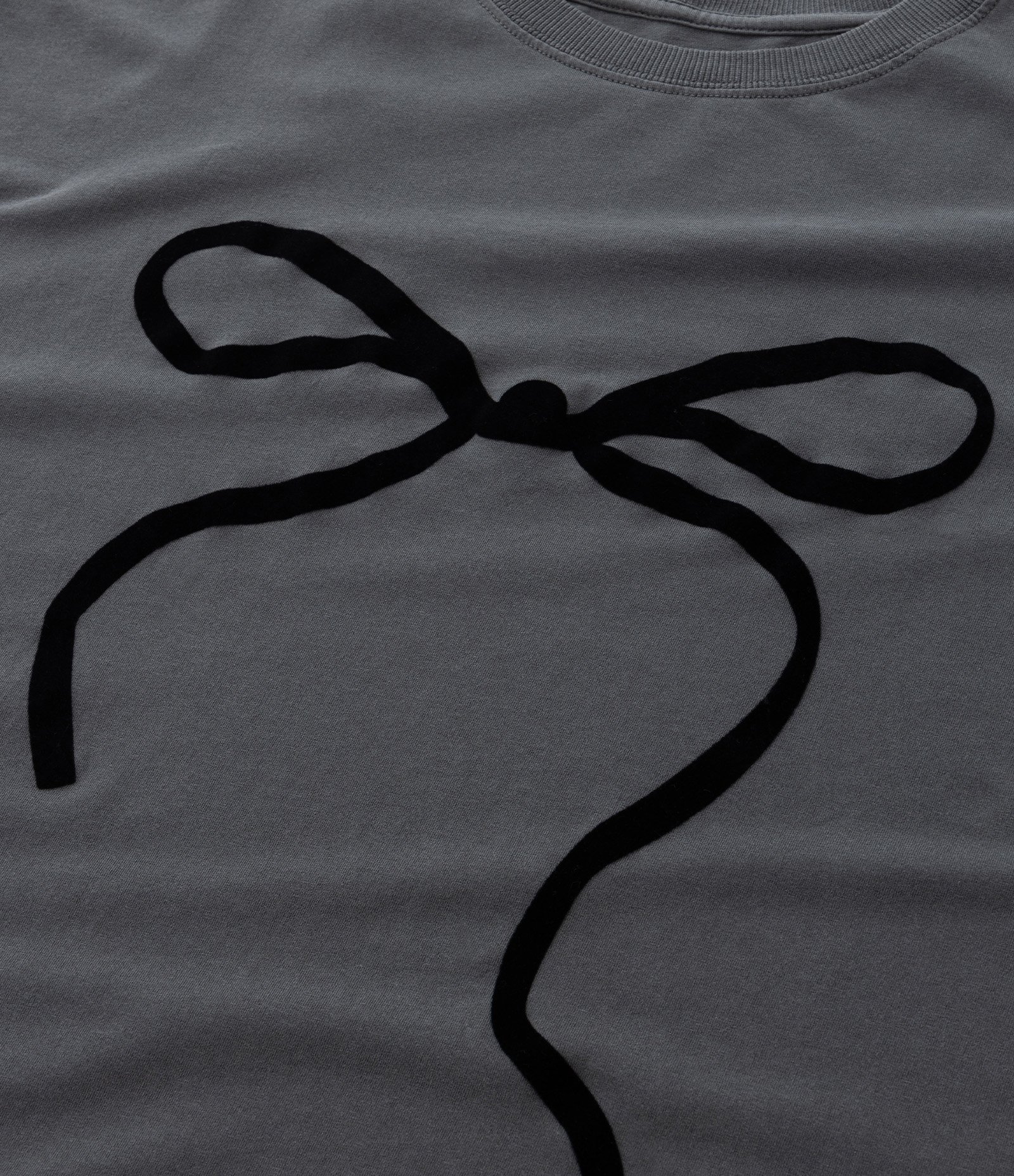 Camiseta T-shirt Estonada com Laço Curve & Plus Size Preto Estonado 7