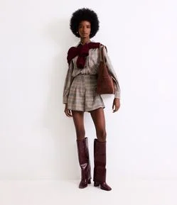 Short Alfaiatado com Pregas e Estampa Xadrez