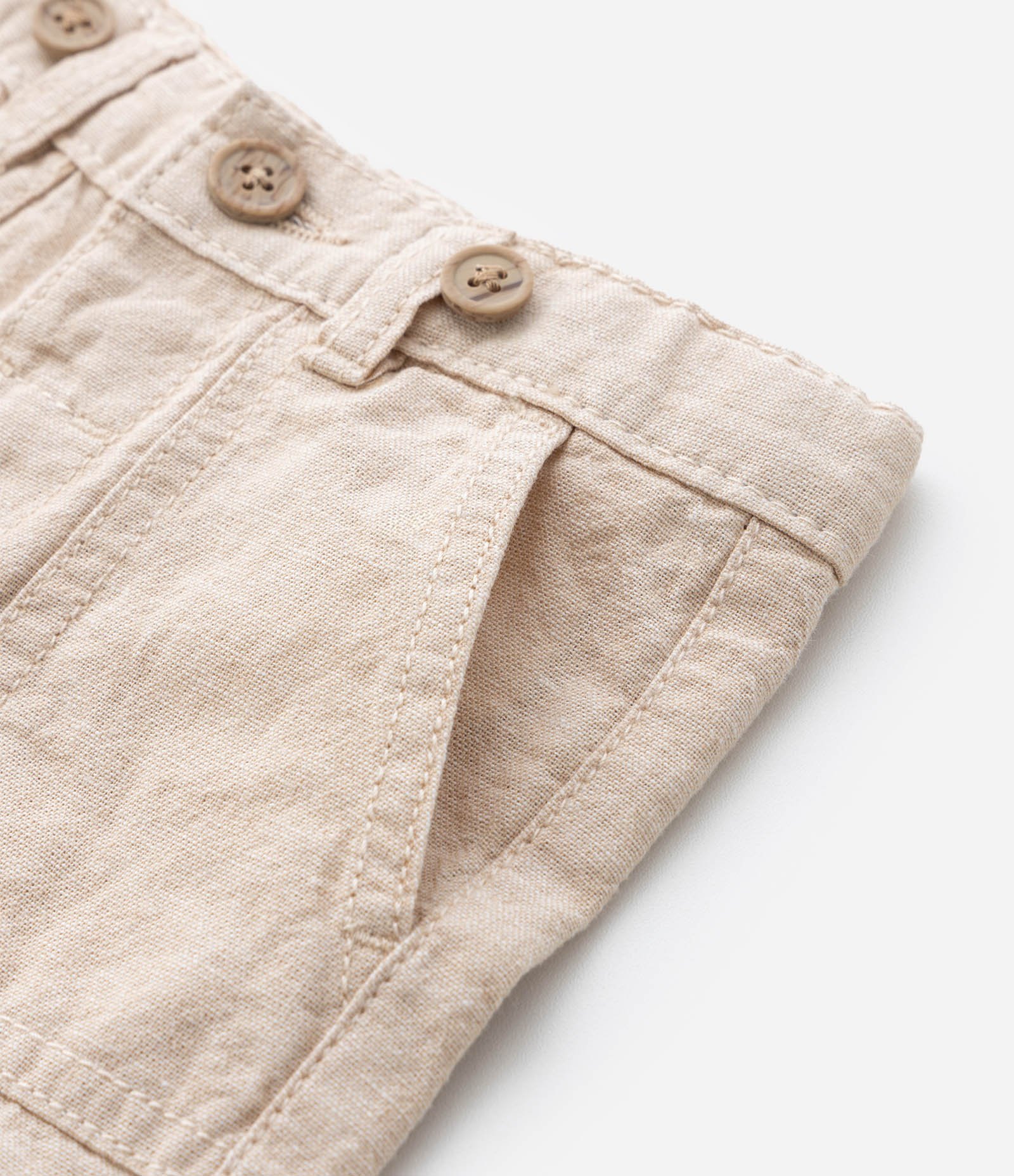 Bermuda Infantil em Linho com Suspensório - Tam 0 a 18 Meses Bege 9