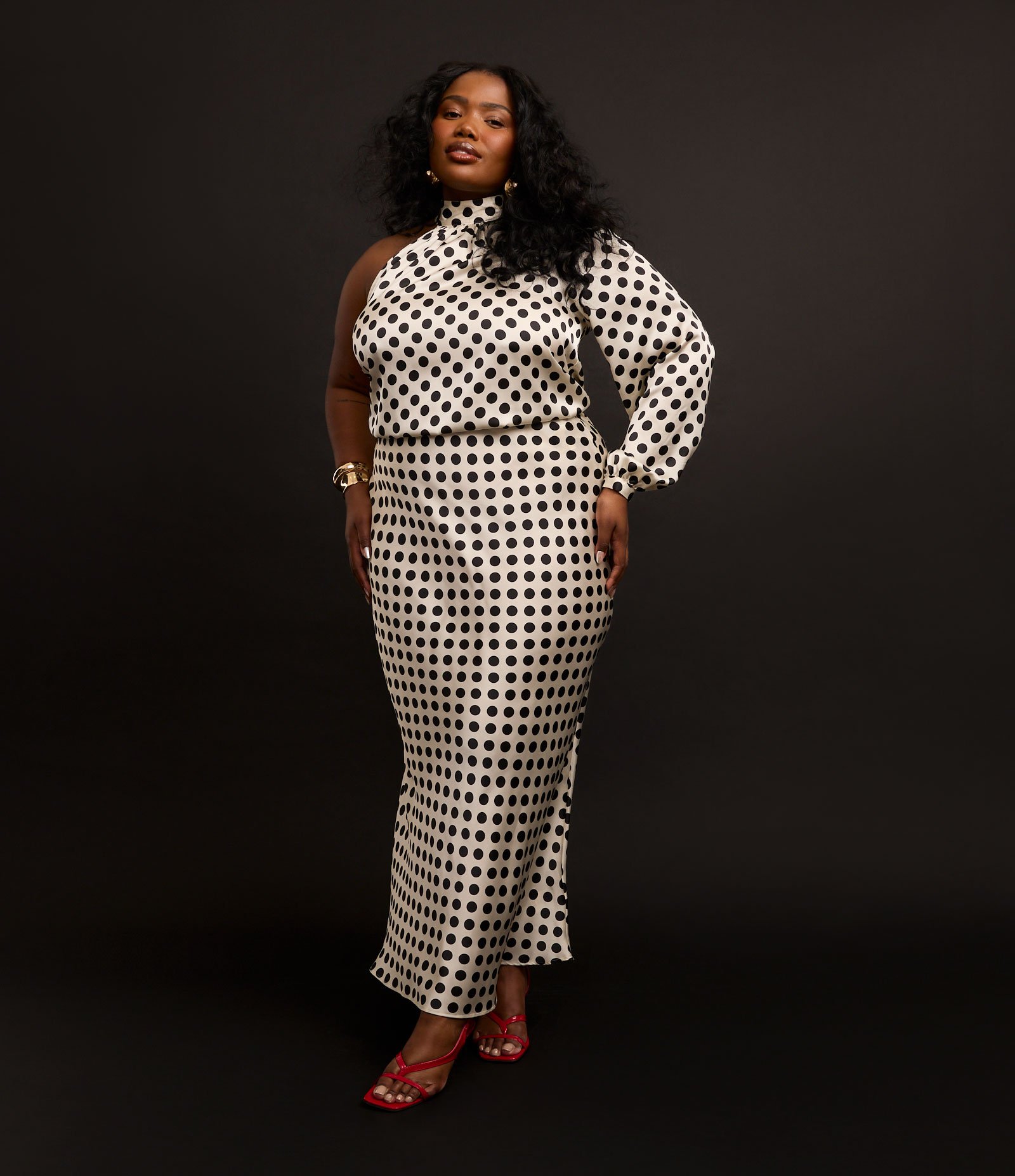Saia Midi Acetinada Coleção Rita Carreira Curve & Plus Size Branco/Preto 5