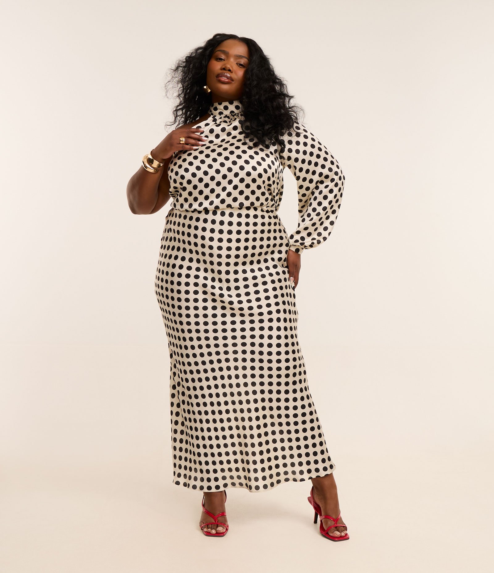 Saia Midi Acetinada Coleção Rita Carreira Curve & Plus Size Branco/Preto 2